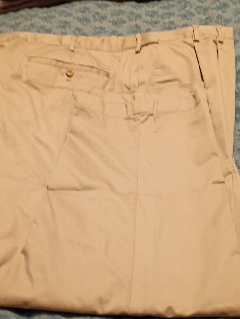Izod Classic 50 X 32 Khaki Dress Pants - Tan.Pleated Front. Straight Leg.**GUC**